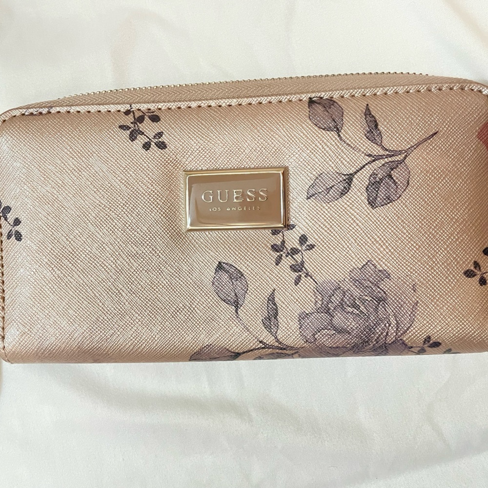 Guess wallet
